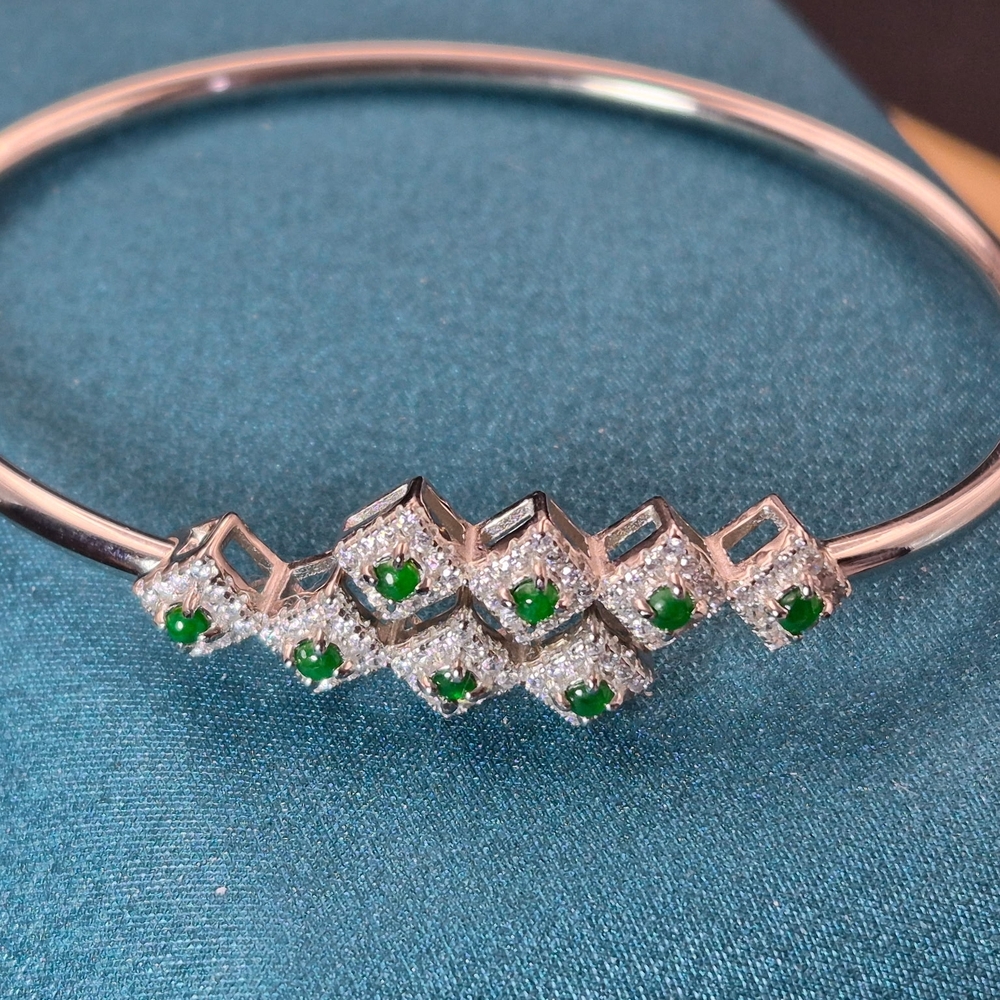 Elegant Silver and Green Jade Bracelet